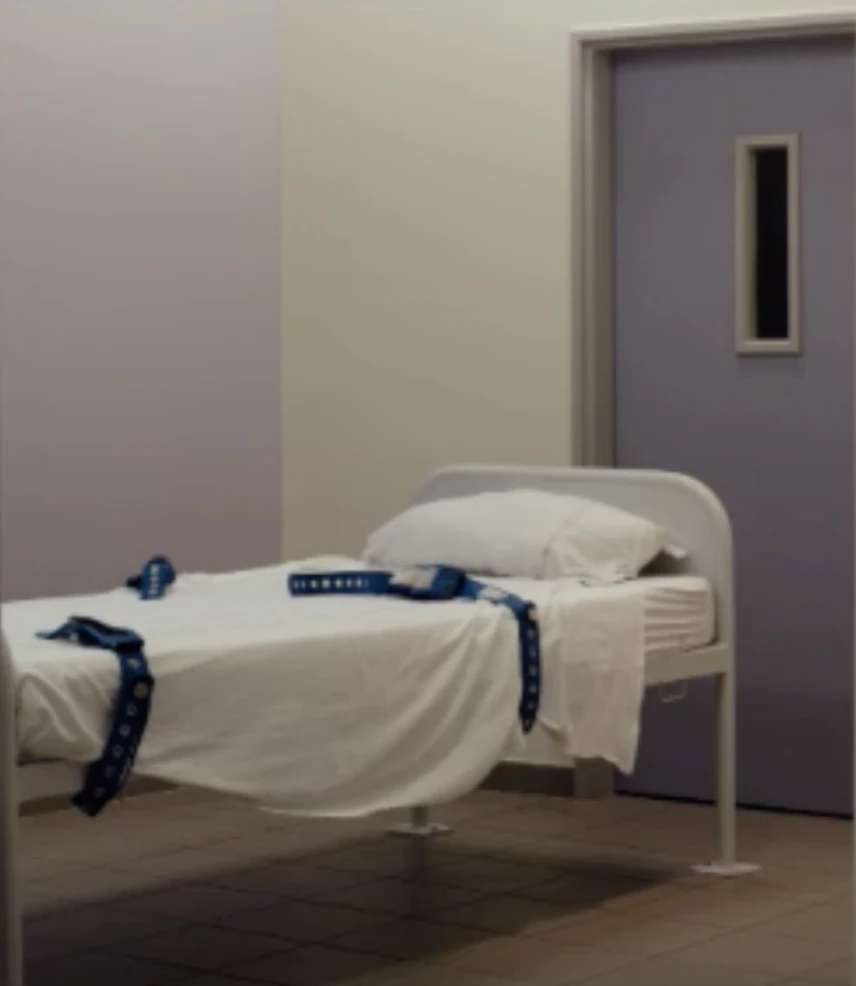 Extrait de “12 jours”, Raymond Depardon, TV5 Monde – 00’55