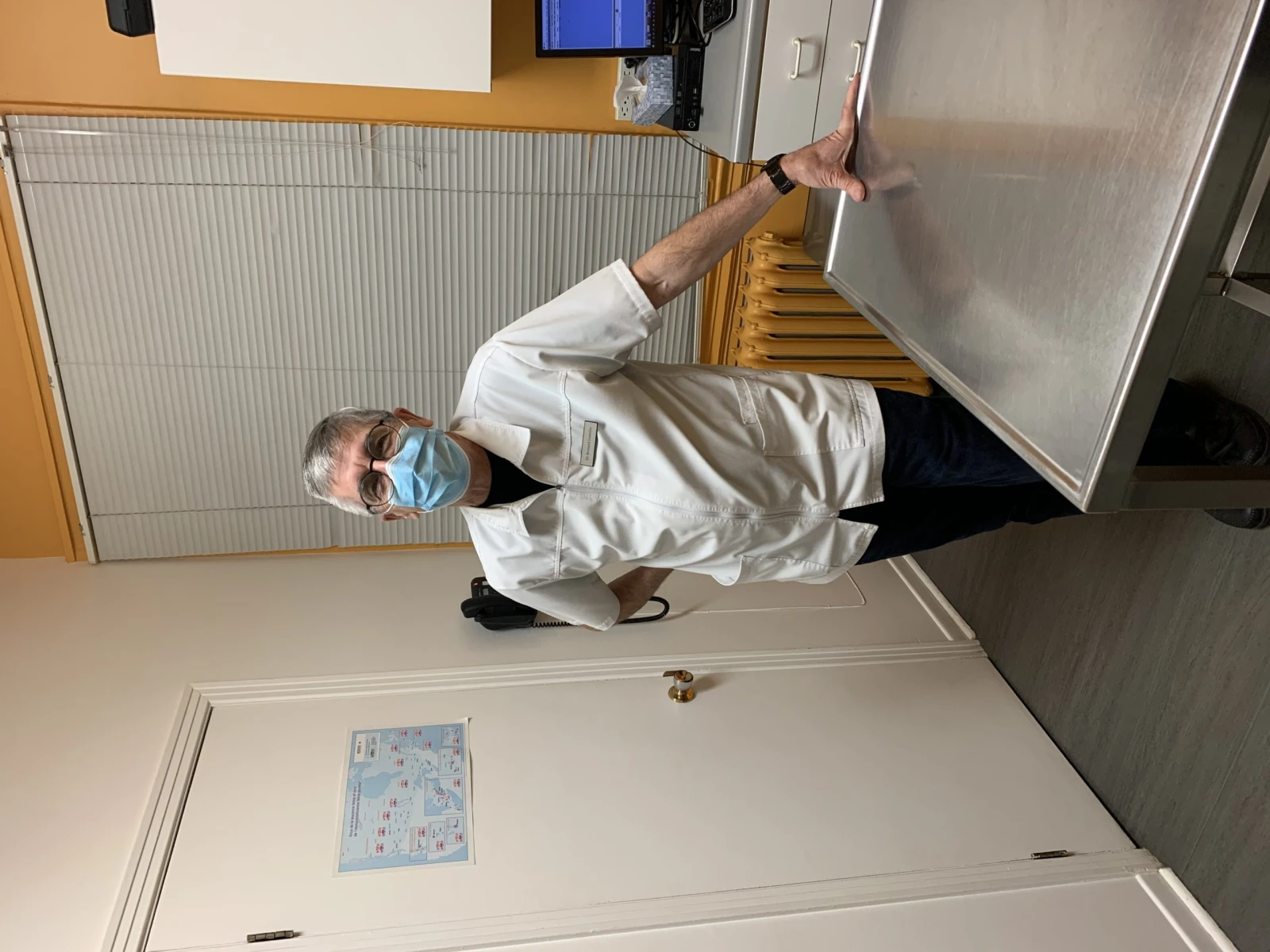 Dr. Bernard Lemelin, vétérinaire et voisin bienveillant.